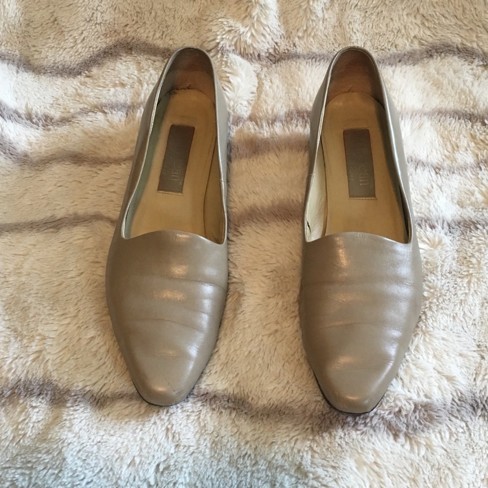Cathy Jean Women’s Size 10 Shoes. Tan